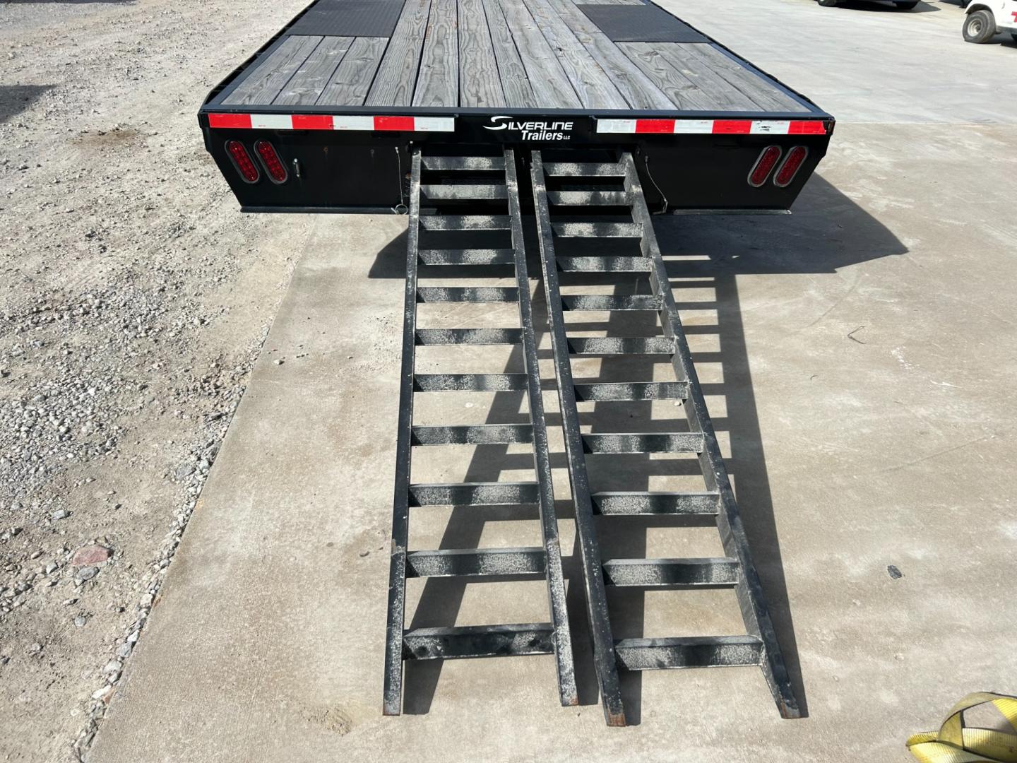 2022 BLACK EAST TEXAS TRAILER FLATBED (58SBF2021NE) , located at 17760 Hwy 62, Morris, OK, 74445, 35.609104, -95.877060 - 2022 EAST TEXAS TRAILER IS 20X8 FT. INCLUDES RAMPS DUAL AXLE GVWR 14,000 LB TITLE IN HAND $6,900 CALL RUSS OR JONA AT 918-733-4887 - Photo#3